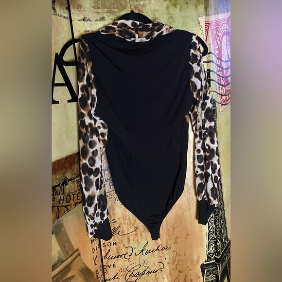 Bebe leopard bodysuit, Size XS - Picture 5 of 6